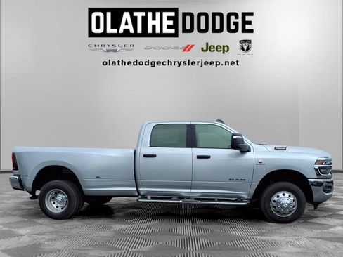 New 2026 RAM 3500 Big Horn AWD/4WD image 27