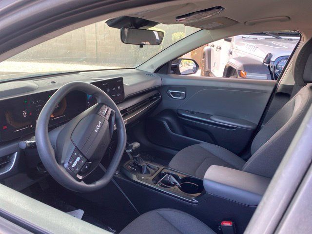Used 2025 Kia K4 FWD image 6