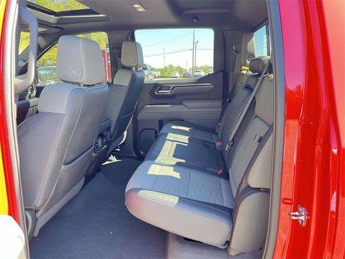 Used 2023 Chevrolet Silverado 1500 ZR2 w/ Technology Package image 24