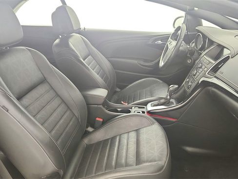 Used 2019 Buick Cascada Premium image 30