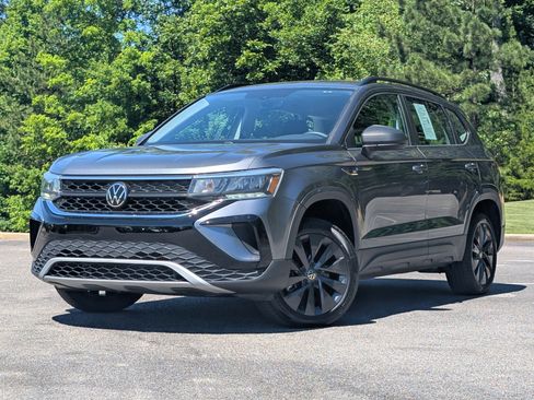 Used 2023 Volkswagen Taos S FWD image 4