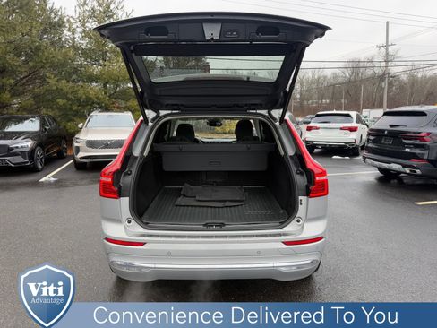 Certified 2023 Volvo XC60 B5 Plus w/ Climate Package image 23