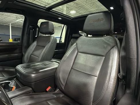 Used 2024 Chevrolet Suburban High Country image 13