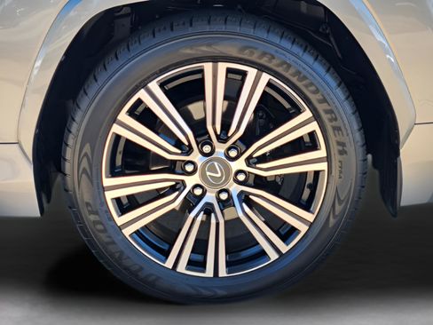 Used 2024 Lexus LX 600 4WD w/ Appearance Package image 22