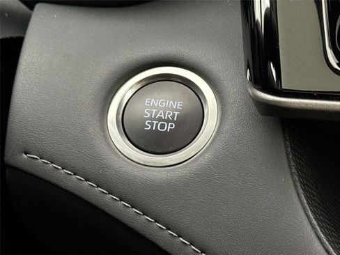 Certified 2025 Toyota Highlander XLE image 22