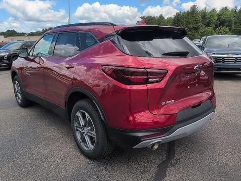Used 2024 Chevrolet Blazer LT w/ Convenience Package FWD image 5