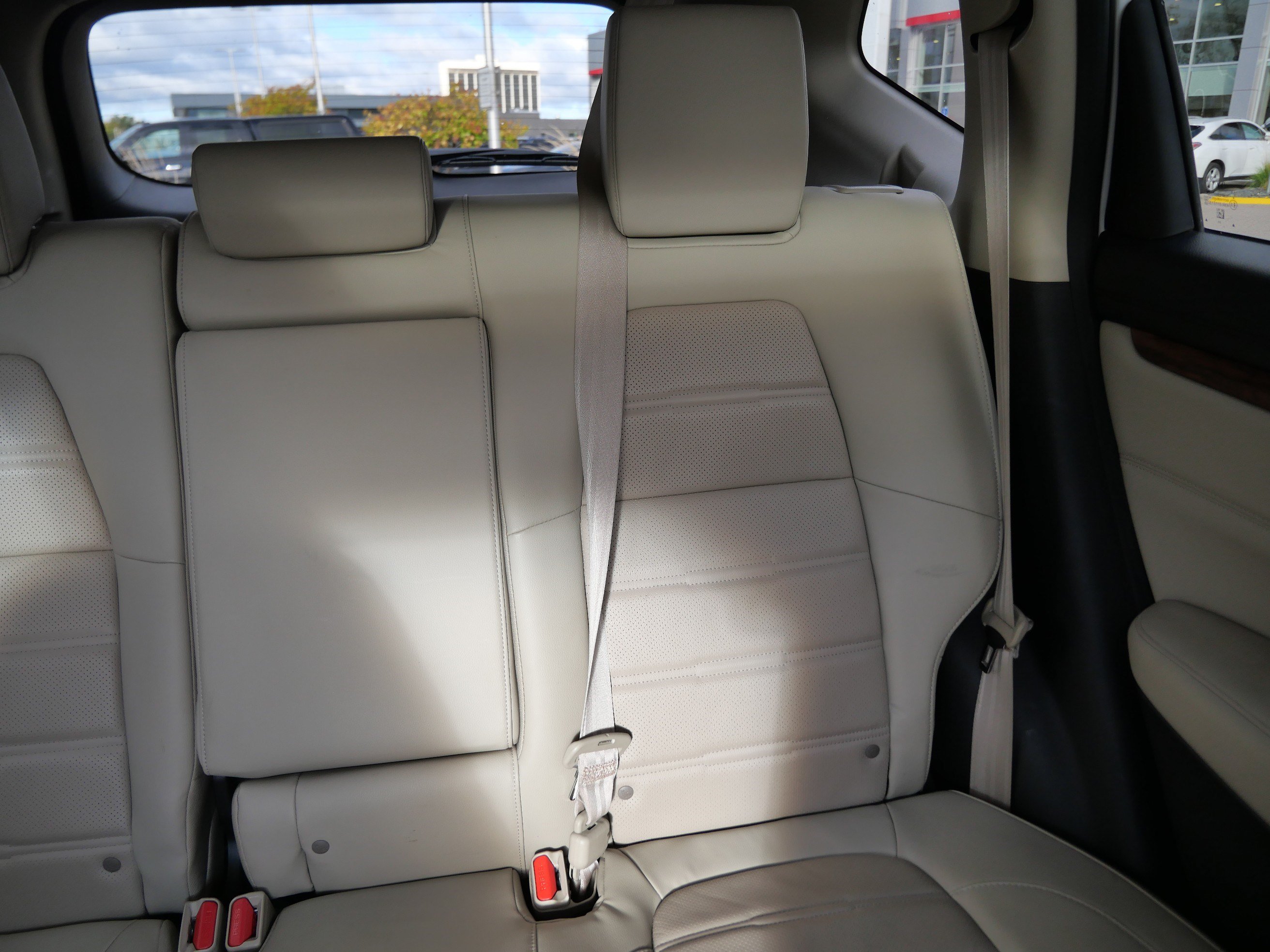 Used 2021 Honda CR-V Touring image 14