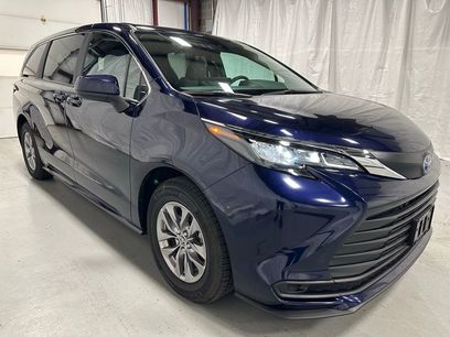 Used 2025 Toyota Sienna LE