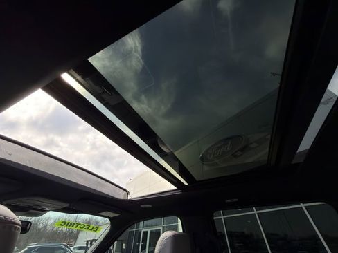 Used 2024 Ford F150 Lightning Platinum image 21