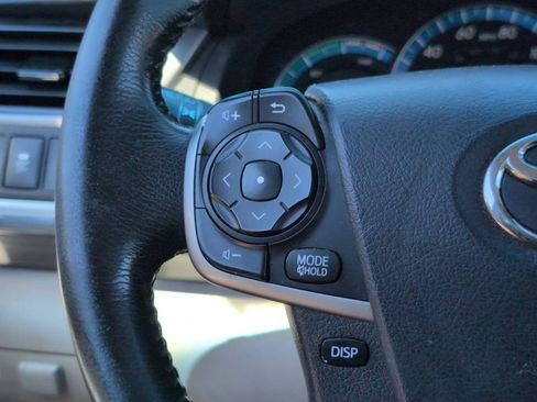 Used 2012 Toyota Camry XLE w/ Convenience Pkg FWD image 23