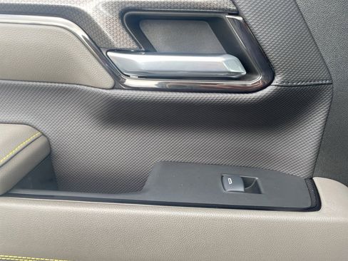 Used 2024 Chevrolet Silverado 1500 ZR2 w/ Technology Package image 43