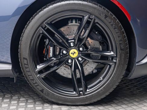 Used 2024 Ferrari Roma Spider RWD image 59