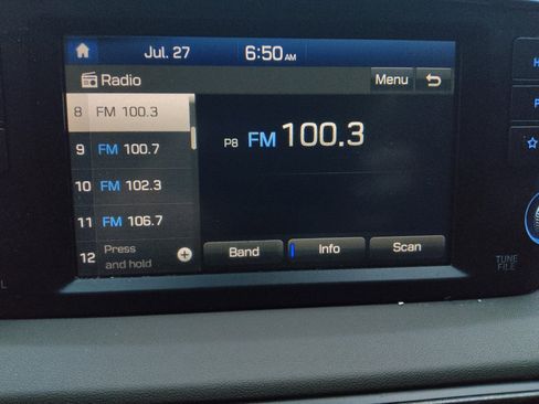 Used 2019 Hyundai Santa Fe SE FWD image 25