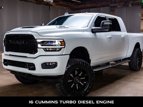 Used 2023 RAM 3500 Laramie AWD/4WD image 5