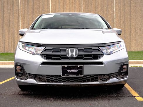 Used 2025 Honda Odyssey EX-L image 3