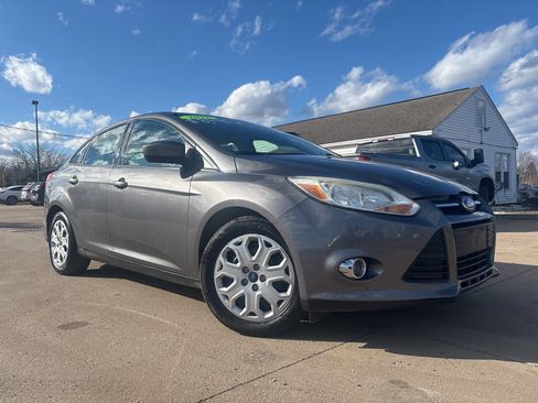 Used 2012 Ford Focus SE image 1
