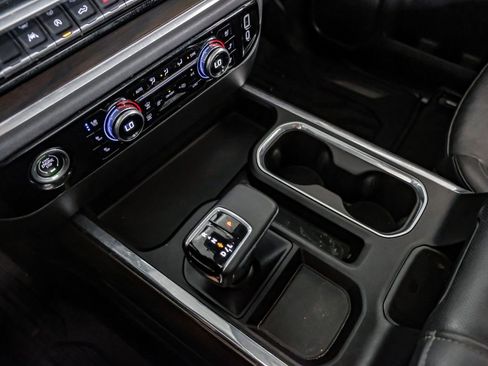 Used 2023 GMC Sierra 1500 SLT image 24