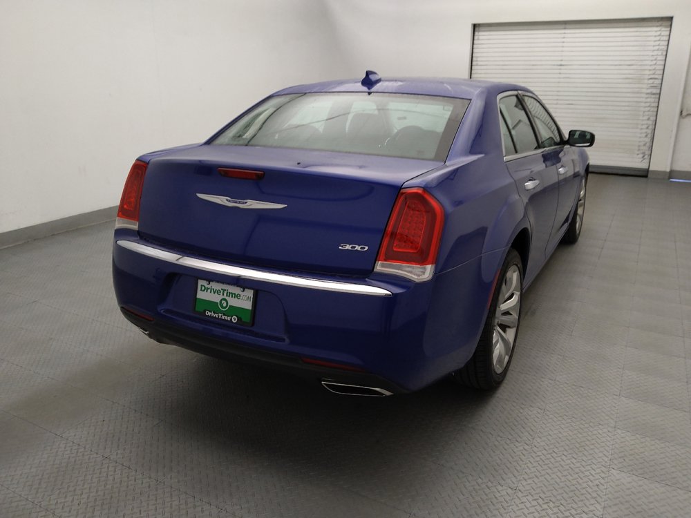 Used 2019 Chrysler 300 Limited RWD image 9