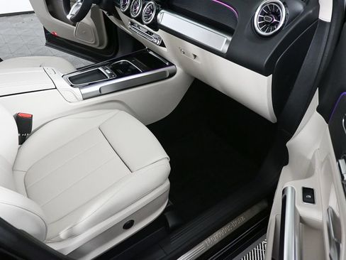 New 2026 Mercedes-Benz GLB 250 image 23
