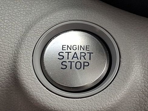Used 2026 Hyundai Venue SEL FWD image 24