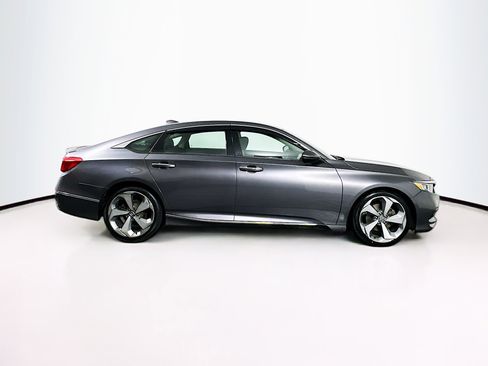 Used 2019 Honda Accord Touring image 10