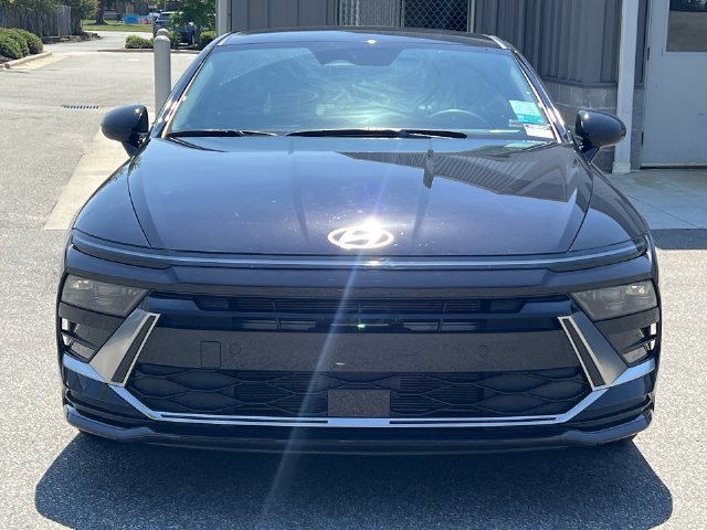 Used 2025 Hyundai Sonata SEL AWD/4WD image 16
