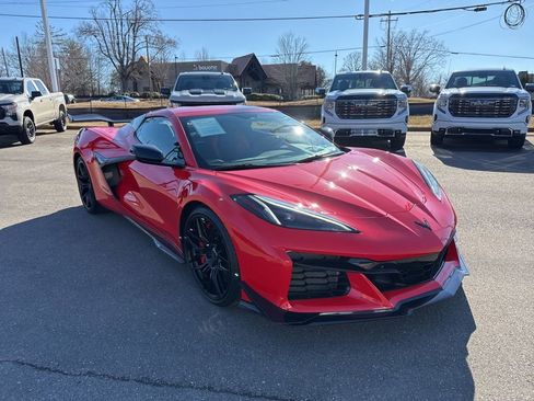 Used 2023 Chevrolet Corvette Z06 w/ Z07 Performance Package image 7