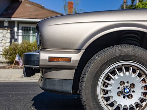 Used 1989 BMW 325i Convertible RWD image 50