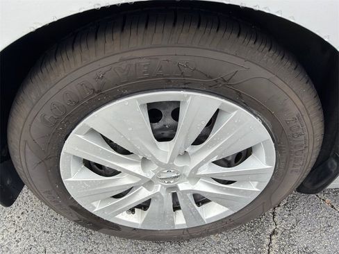 Used 2022 Nissan Sentra S image 17