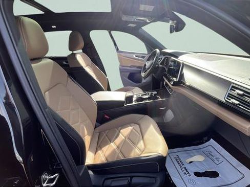 New 2026 Volkswagen Atlas Cross Sport SE AWD/4WD image 27