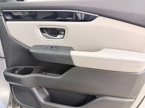 Used 2023 Honda Pilot Touring image 44