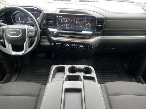 Used 2024 GMC Sierra 1500 SLE image 30