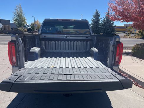 Used 2024 GMC Sierra 1500 SLT image 17