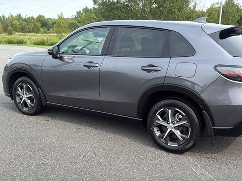 Used 2024 Honda HR-V EX-L image 10