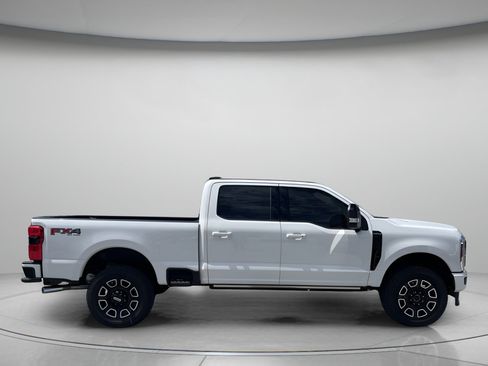 New 2026 Ford F350 Platinum w/ FX4 Off-Road Package AWD/4WD image 2