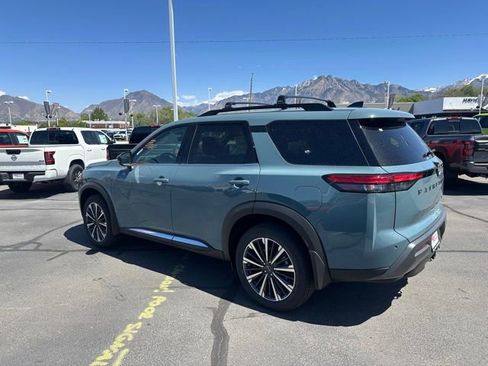 New 2026 Nissan Pathfinder Platinum AWD/4WD image 6