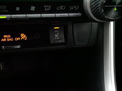 Certified 2025 Toyota RAV4 XSE w/ Weather Package AWD/4WD image 29