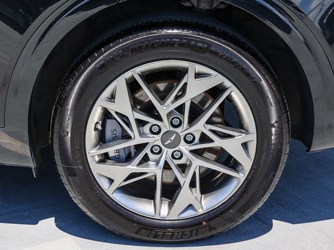 Used 2025 Genesis GV70 2.5T AWD/4WD image 8