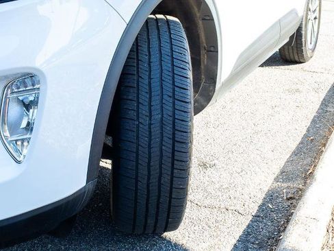 Certified 2022 Ford Escape SEL image 9