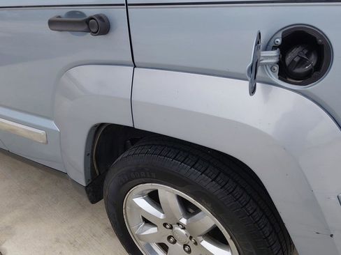 Used 2012 Jeep Liberty Sport image 21