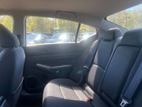 Used 2024 Nissan Altima 2.5 SV AWD/4WD image 17