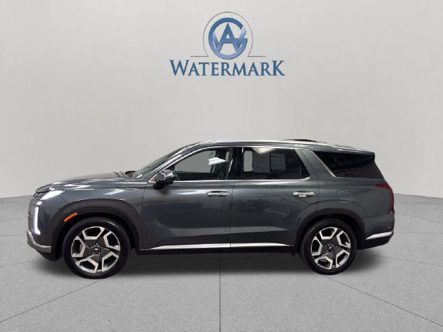 Used 2023 Hyundai Palisade Limited w/ Cargo Package AWD/4WD image 2