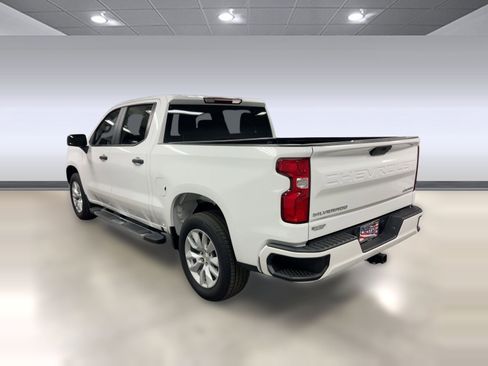 Used 2021 Chevrolet Silverado 1500 Custom image 2