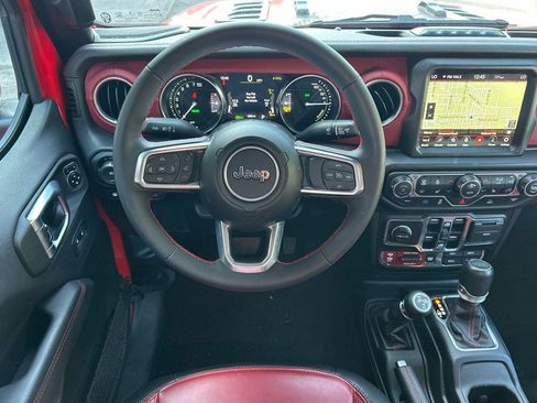 Used 2023 Jeep Wrangler Unlimited Rubicon 4xe image 15