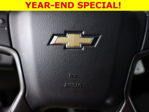 Used 2018 Chevrolet Suburban LT image 22