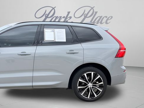 Used 2025 Volvo XC60 B5 Plus AWD/4WD image 33