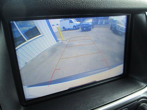 Used 2019 Chevrolet Suburban LT AWD/4WD image 20