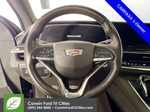 Used 2022 Cadillac Escalade ESV Premium Luxury AWD/4WD image 8