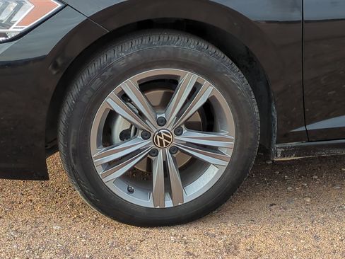 Used 2023 Volkswagen Jetta SE image 11