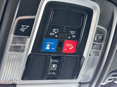 Used 2022 RAM 1500 Rebel w/ G/T Package image 23